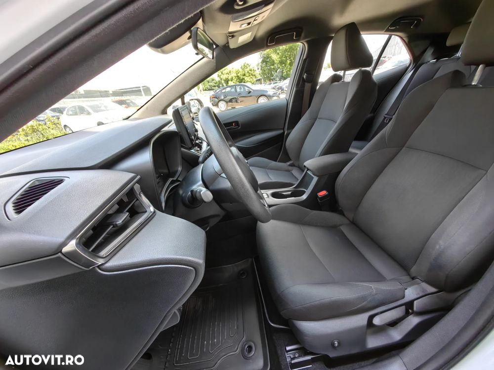 Toyota Corolla 1.8 HSD Business - 17