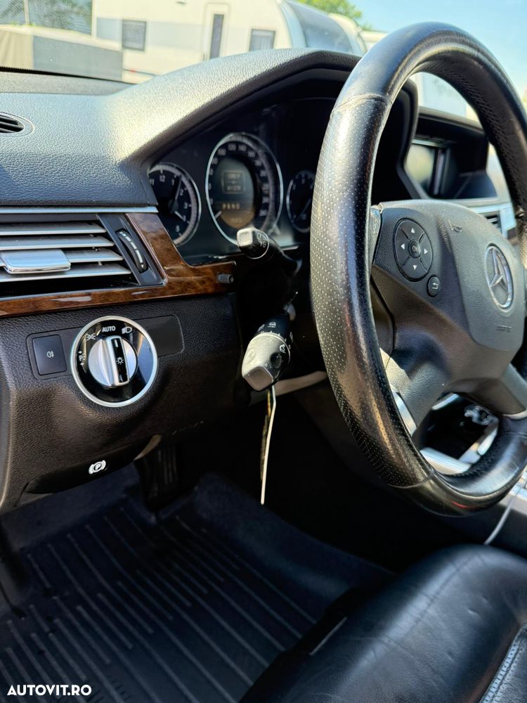 Mercedes-Benz E - 8