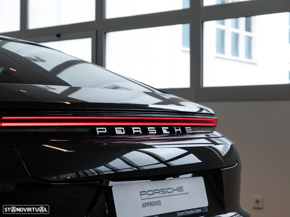 Porsche Panamera 4 E-Hybrid - 17