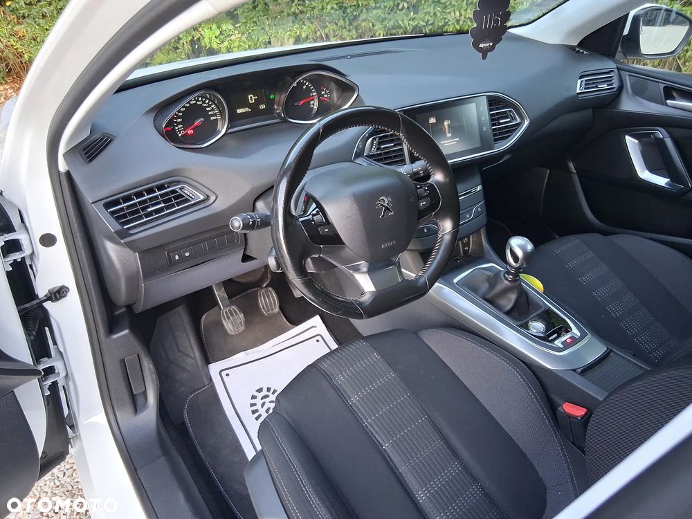 Peugeot 308 SW 1.6 BlueHDi Allure S&S - 10