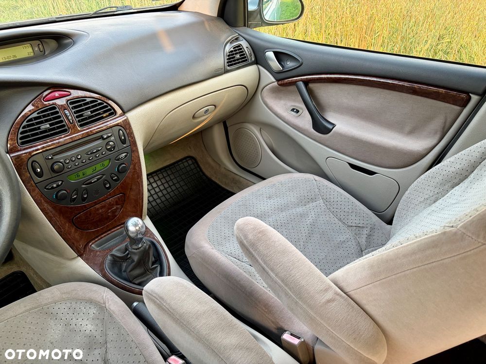 Citroën C5 2.0i 16V Prestige - 16