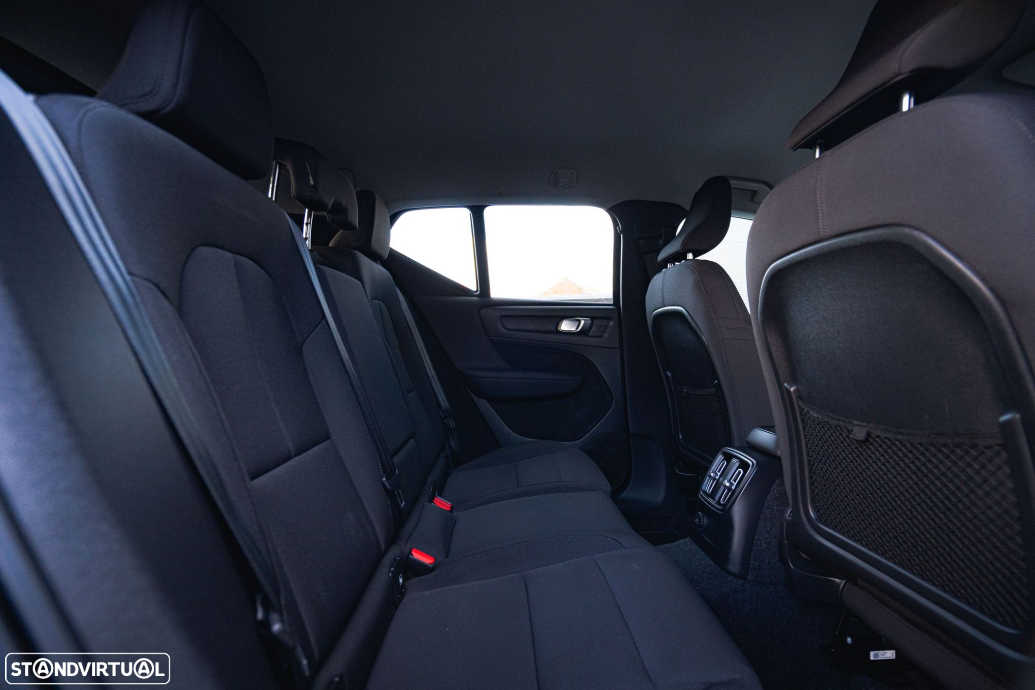 Volvo XC 40 - 44