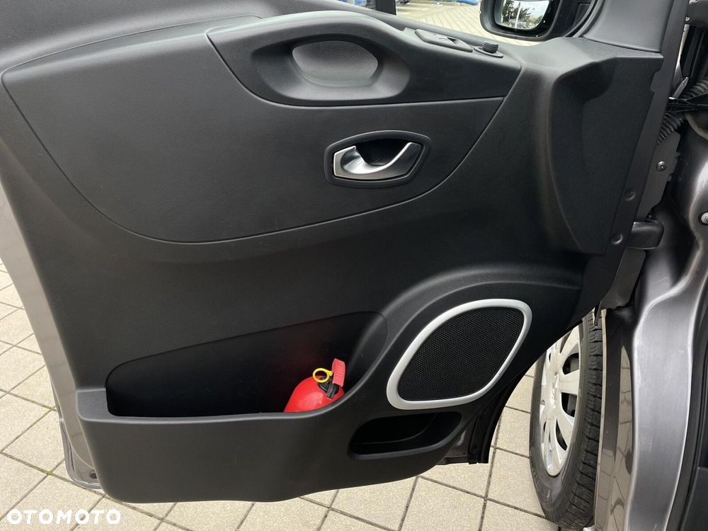 Renault Trafic SpaceClass 2.0 dCi - 12