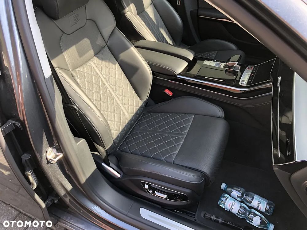 Audi S8 - 22