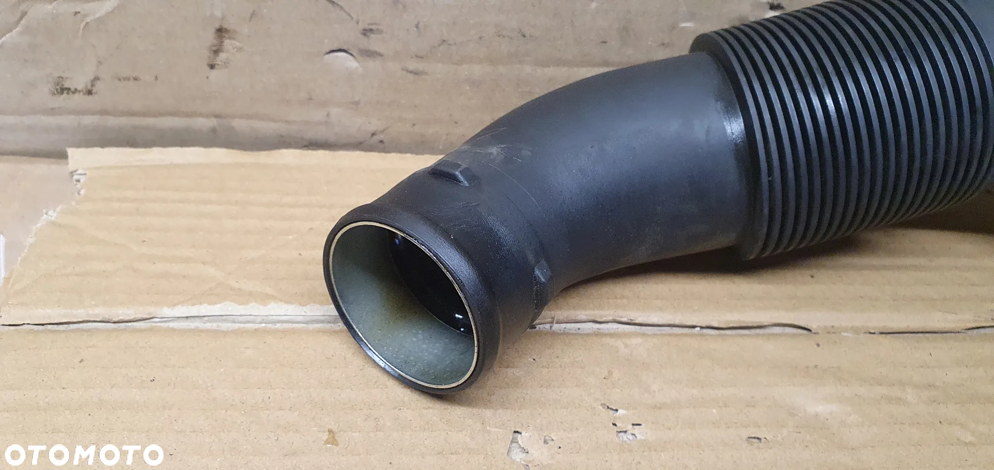Rura dolot powietrza VW Touareg 3.0 TDI 7L6129627A - 3
