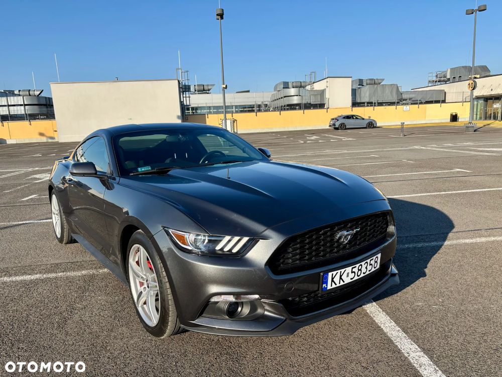 Ford Mustang 2.3 Eco Boost - 4