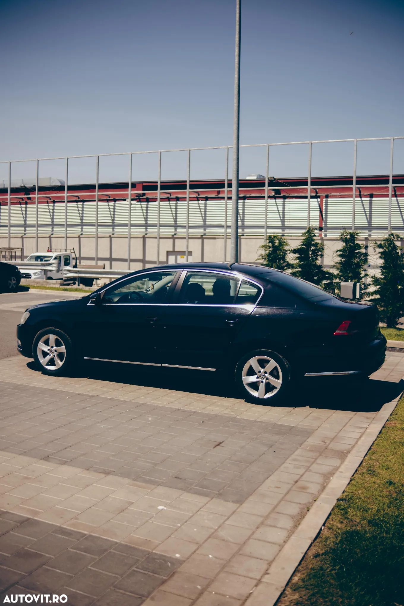 Volkswagen Passat Variant 2.0 Blue TDI DSG SCR Comfortline - 4