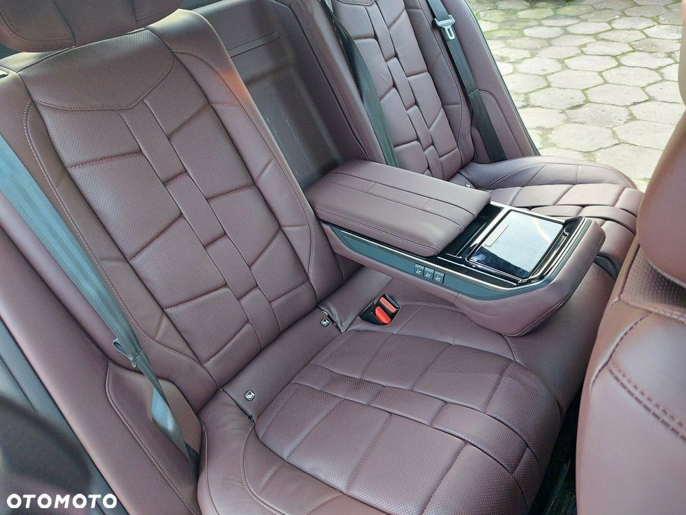 DS Automobiles DS 9 - 19