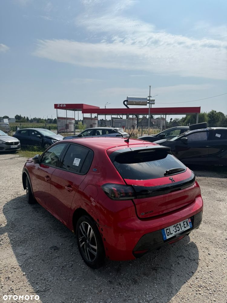Peugeot 208 - 3