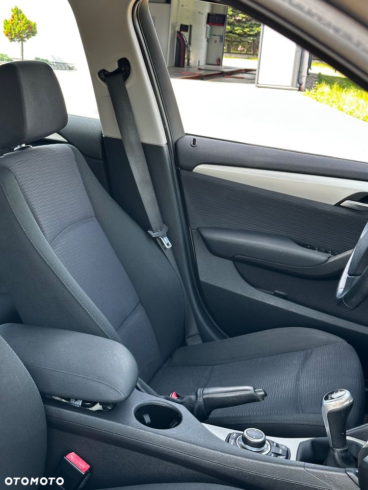 BMW X1 sDrive18d - 34