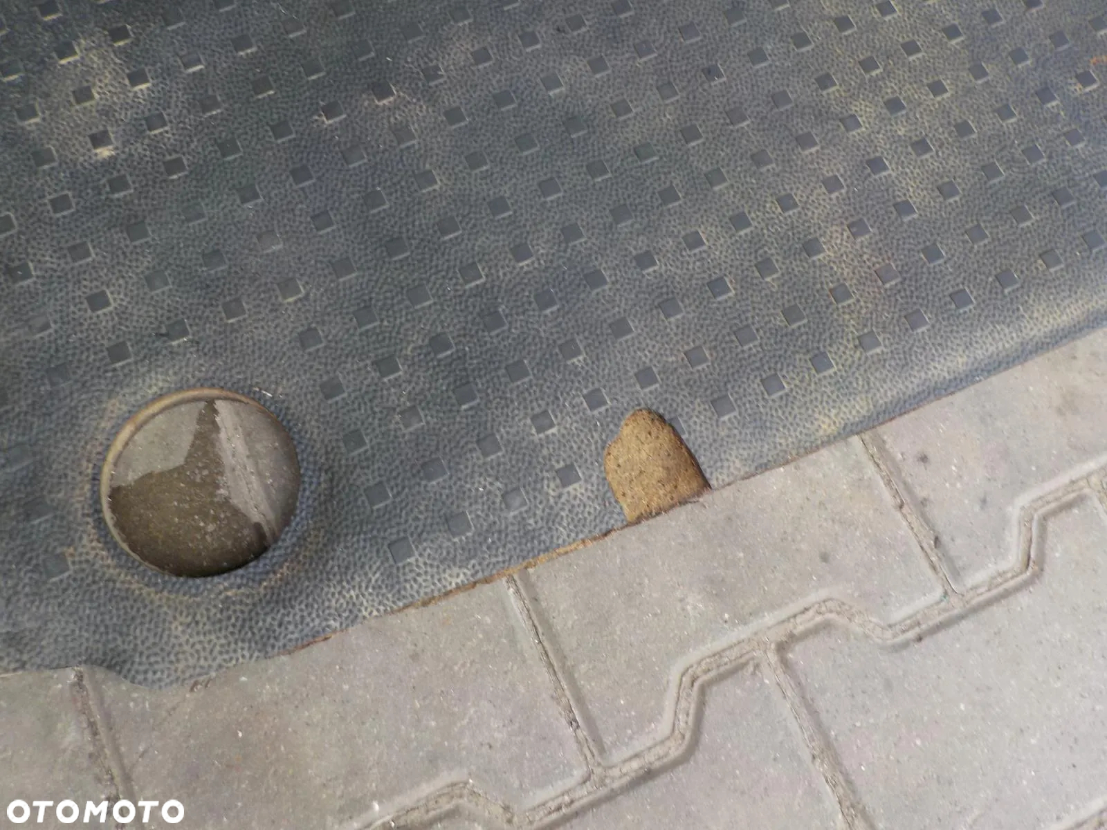 VW T5 T6 WYKŁADZINA GUMA PODŁOGA TYŁ KRÓTKI - 3