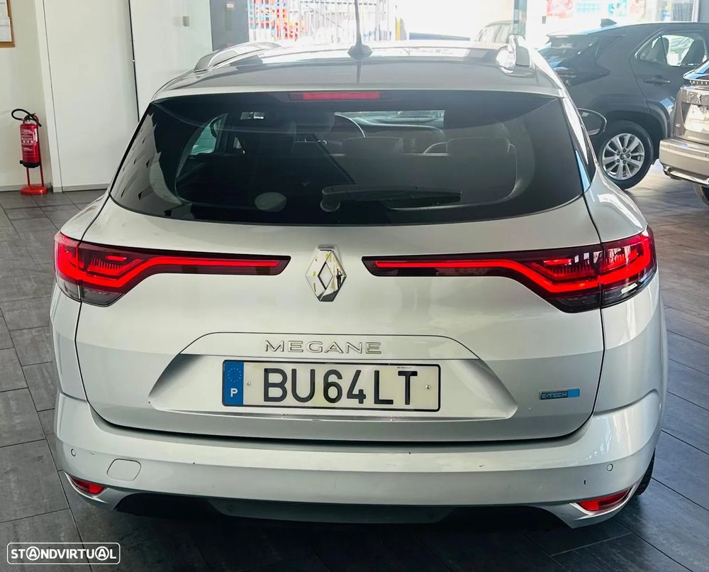 Renault Mégane E-Tech - 3