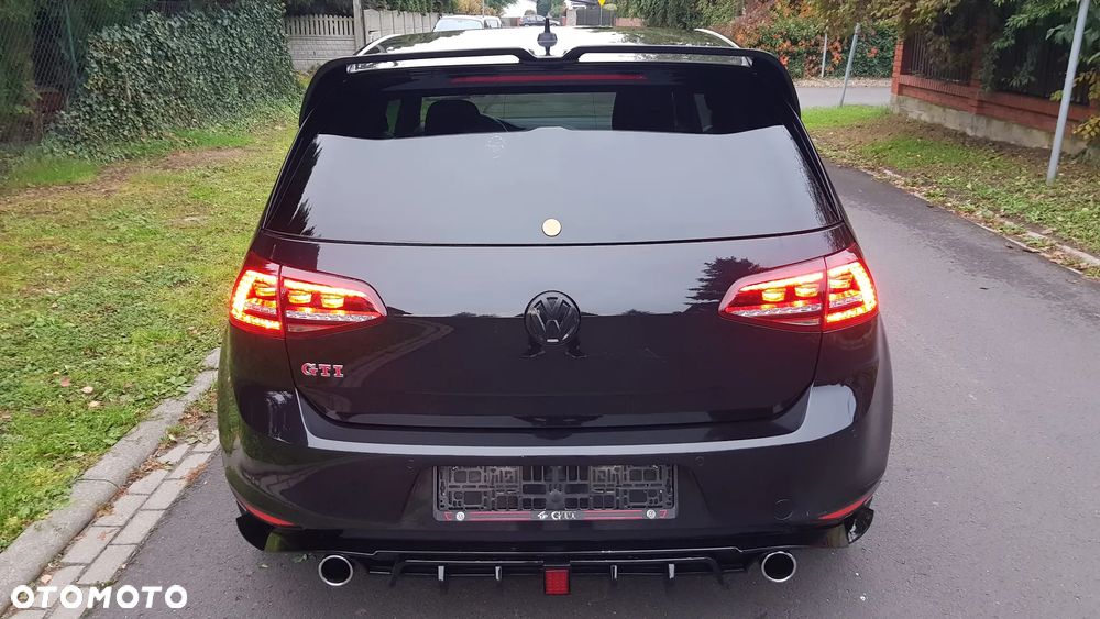 Volkswagen Golf GTI (BlueMotion Technology) DSG - 19