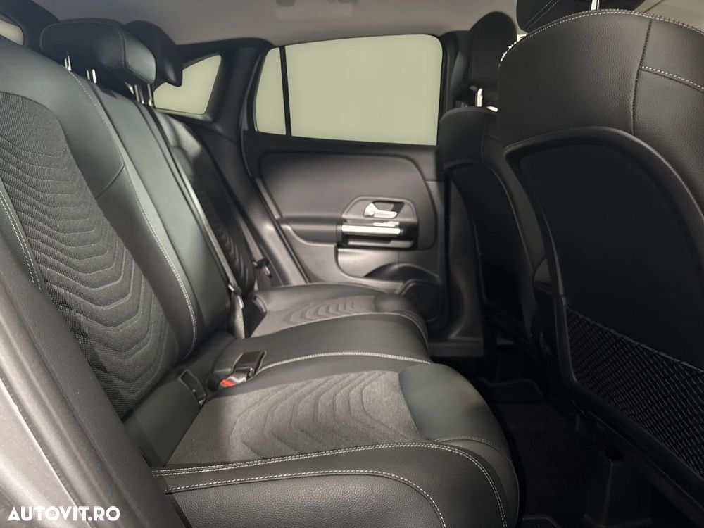 Mercedes-Benz GLA 200 d 4MATIC - 14