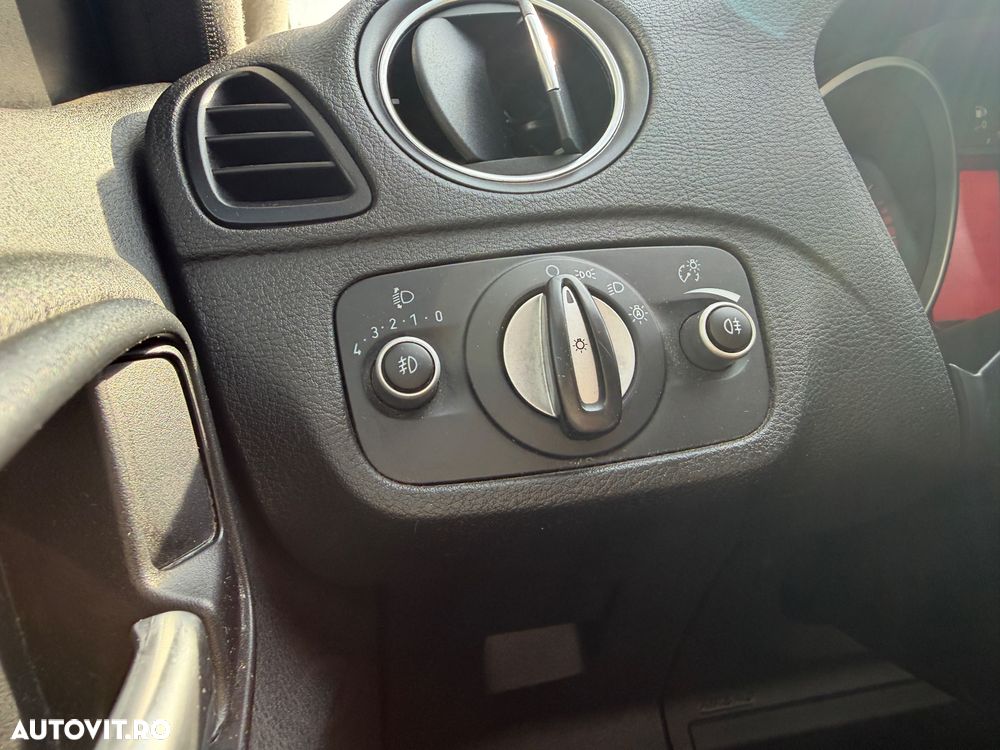 Ford S-Max 2.0 TDCi DPF Titanium - 12