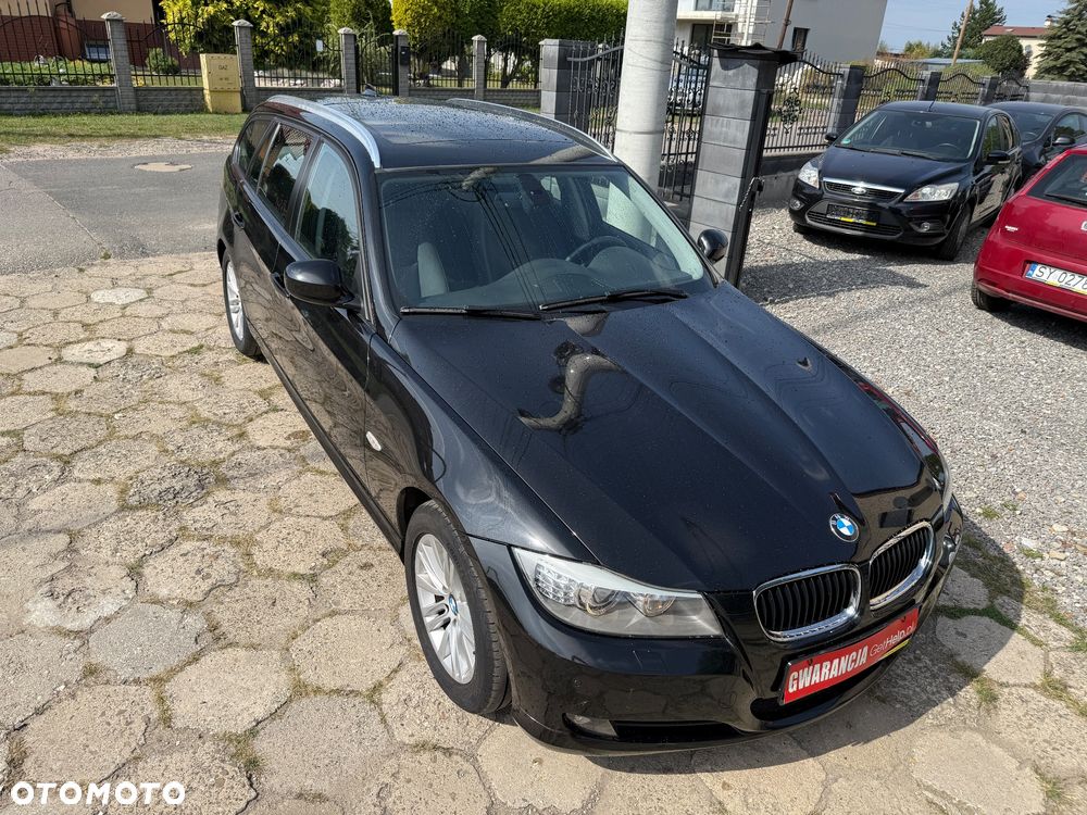 BMW Seria 3 320i Touring Edition Exclusive - 13