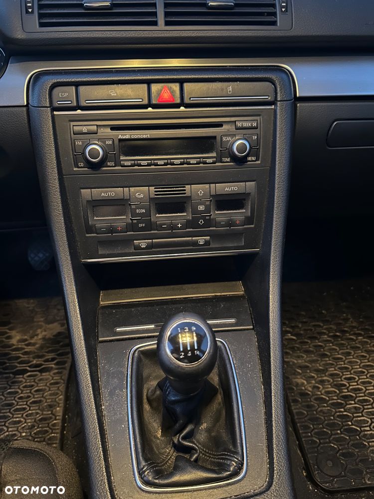 Audi A4 Limousine - 10