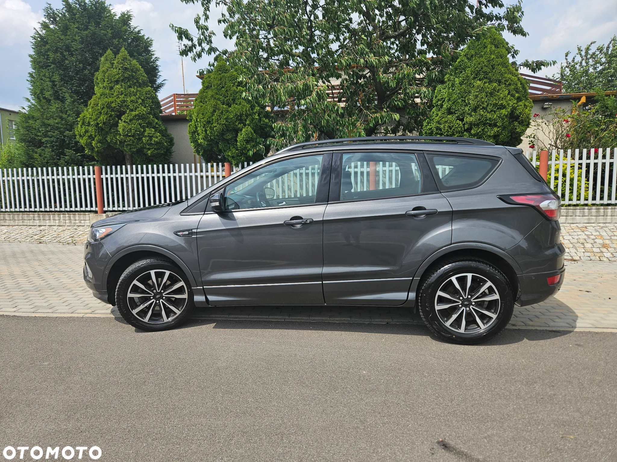 Ford Kuga 1.5 EcoBoost 2x4 ST-Line - 27