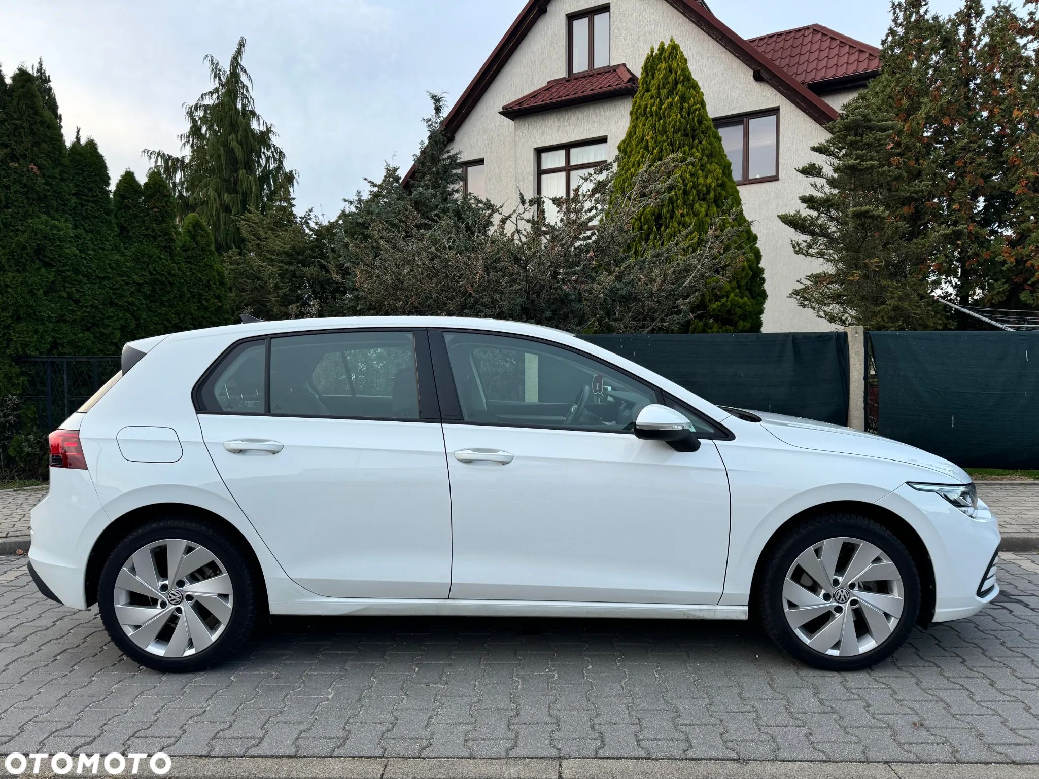 Volkswagen Golf - 1