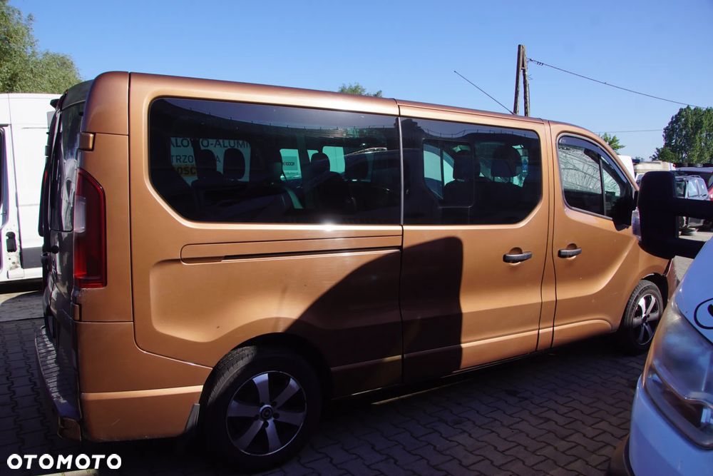 Auto na części - Opel Vivaro B 1.6 CDTI BiTurbo 146 KM R9M452 PF6050 L41R 2018R Silnik Skrzynia Drzwi Zderzak Błotnik Lampa Lusterko Klamka Szyba Deska Kokpit Sterownik Moduł Czujnik Licznik Wyświetlacz Panel Kierownica - 6