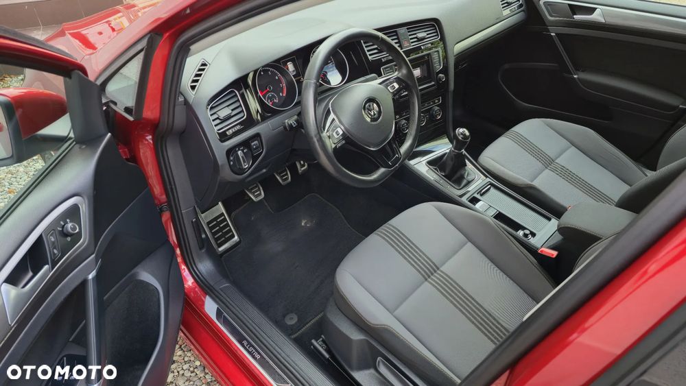 Volkswagen Golf 1.2 TSI BlueMotion Technology Allstar - 6