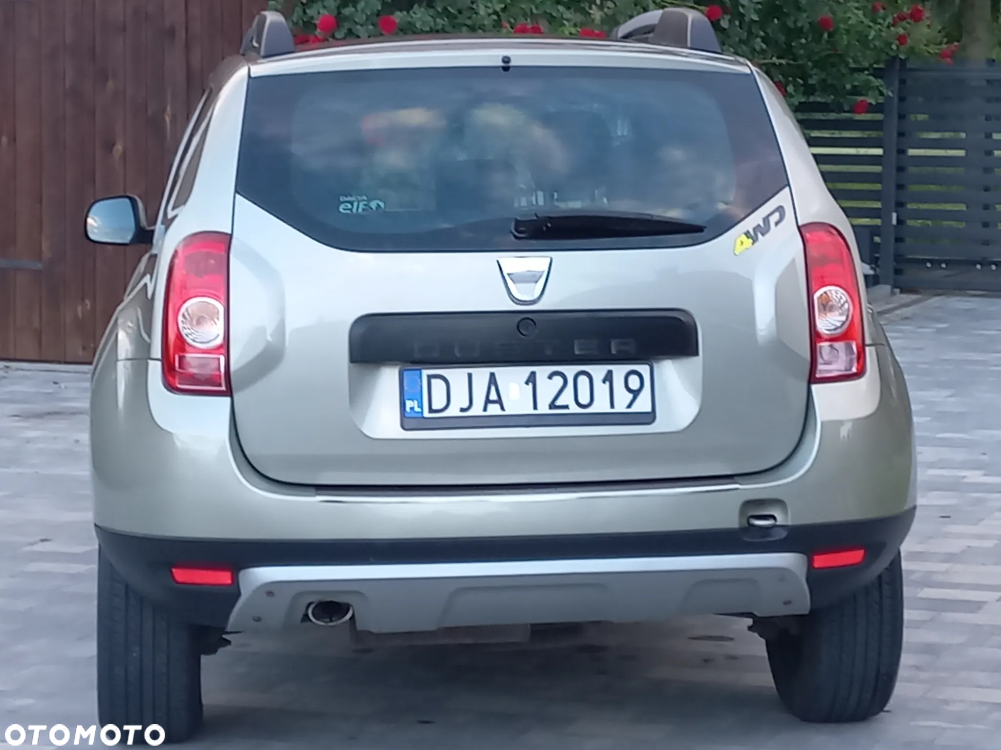 Dacia Duster 1.6 Laureate 4x4 - 17