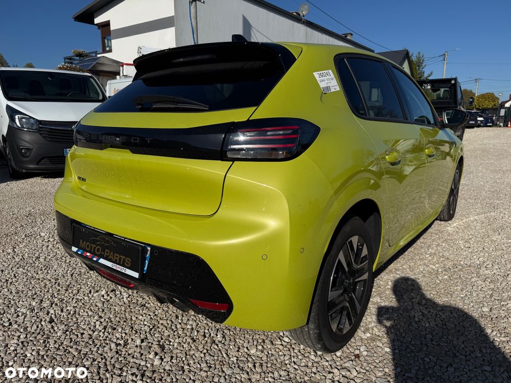 Peugeot 208 - 4