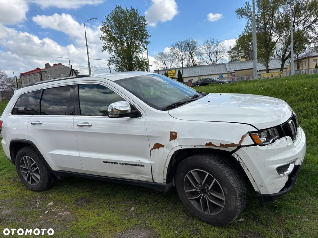 Jeep Grand Cherokee - 14