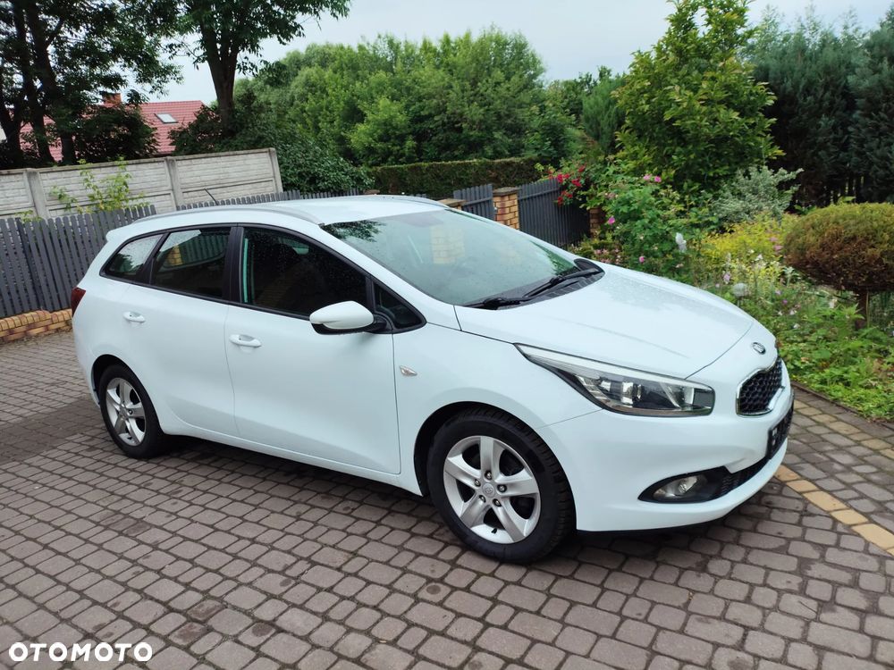 Kia Ceed - 16