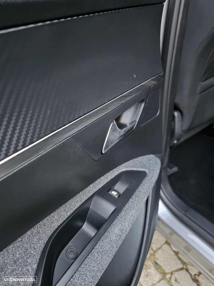 Peugeot 5008 PureTech 130 EAT8 Stop & Start Allure - 24