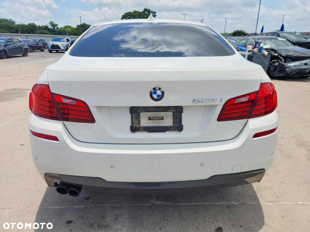 BMW Seria 5 528i xDrive Sport-Aut - 6