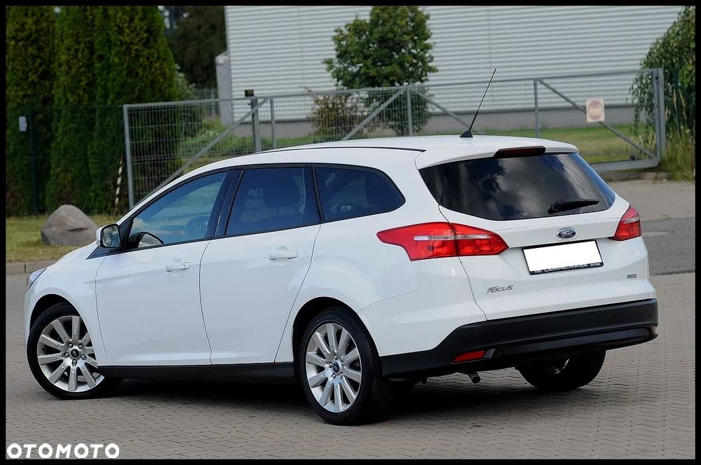 Ford Focus - 23