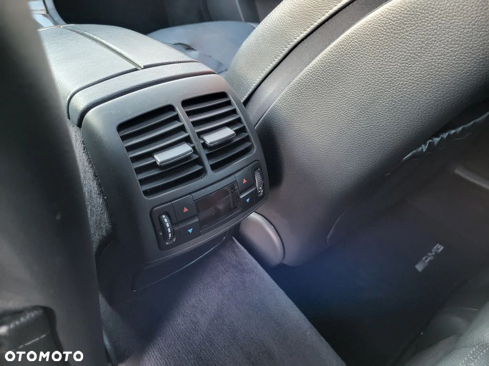 Mercedes-Benz Klasa E 500 T Avantgarde - 31