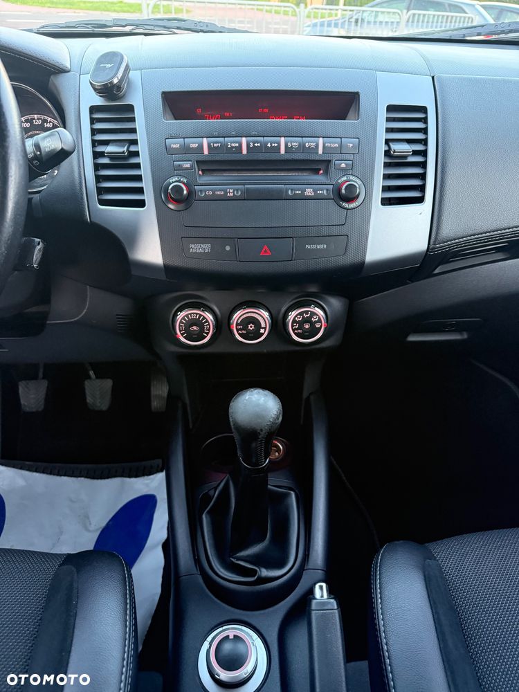 Citroën C-Crosser 2.4i Exclusive - 19