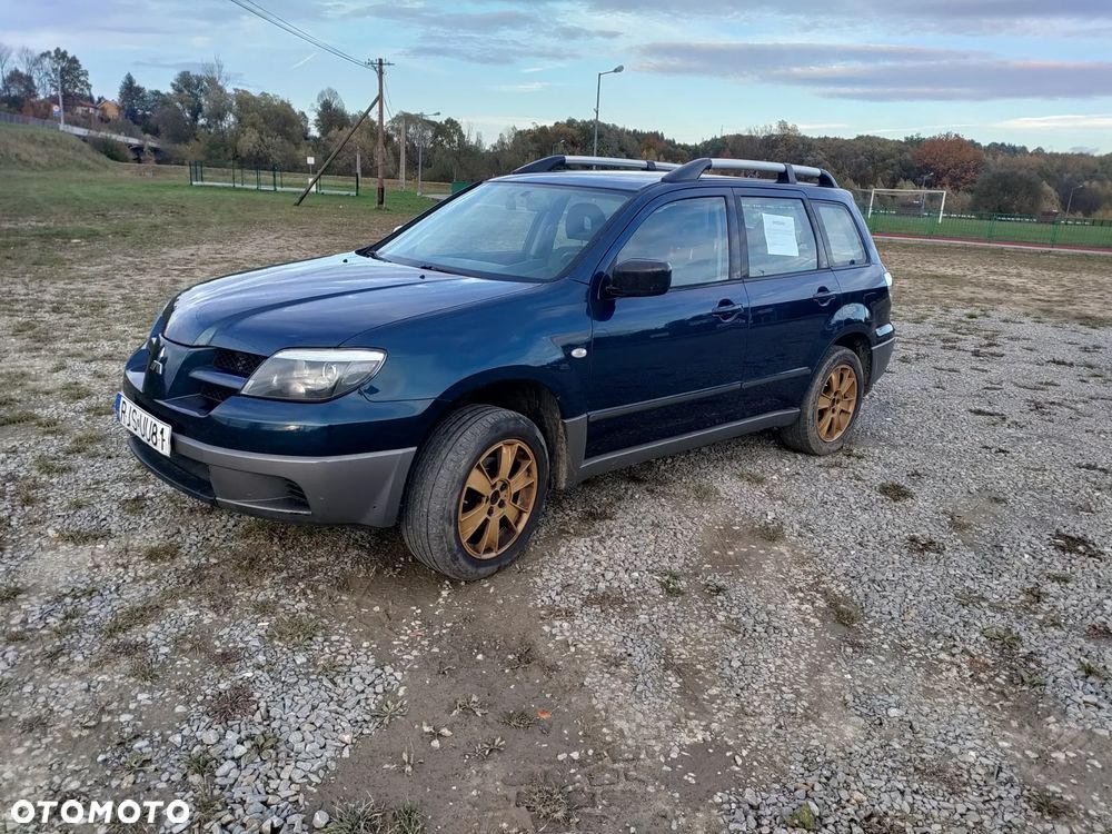 Mitsubishi Outlander 2.0 4WD Invite - 1