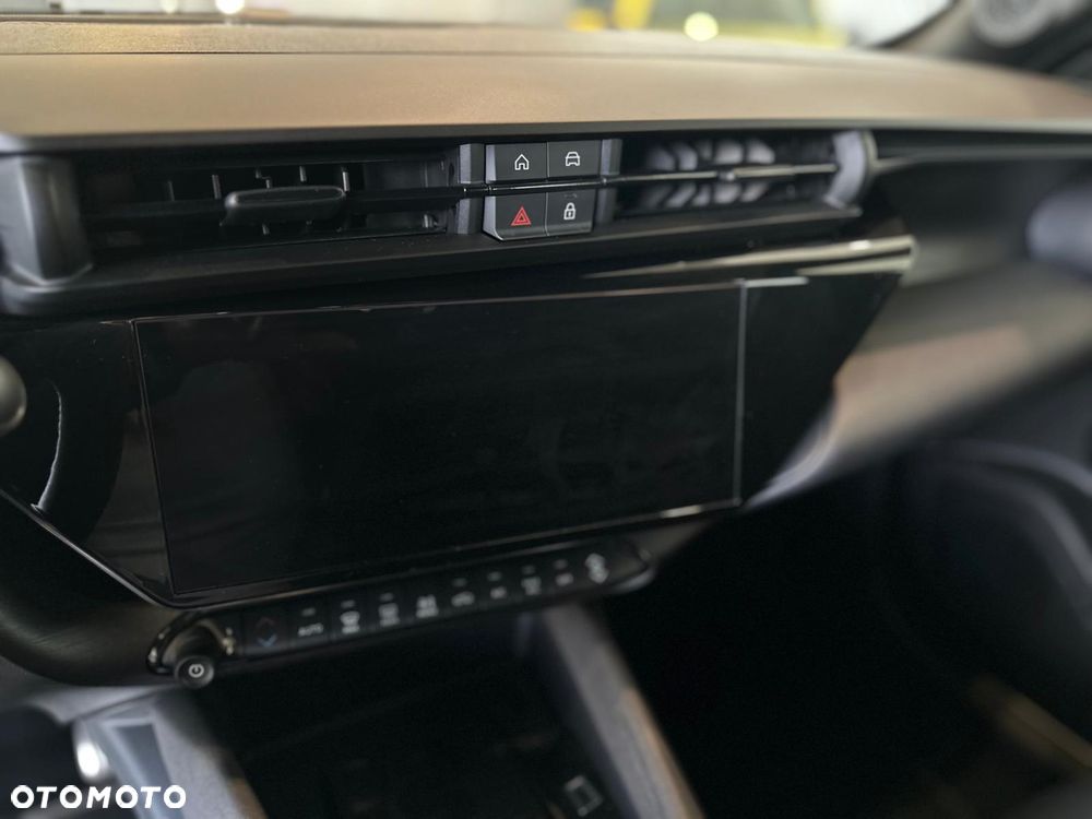 Alfa Romeo Junior 1.2 mHEV Ti eDCT - 9