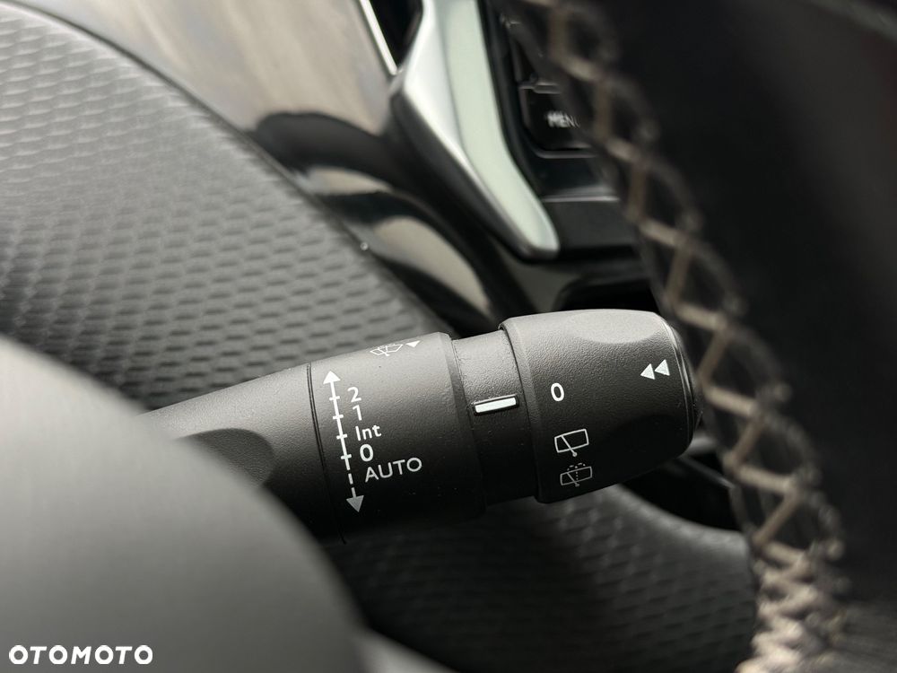 Peugeot 2008 PureTech 110 Stop&Start EAT6 Allure - 19