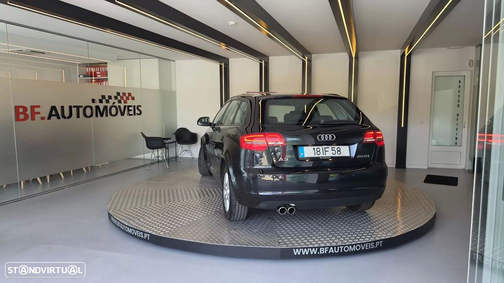 Audi A3 Sportback 2.0 TDi Attraction Business Line - 16