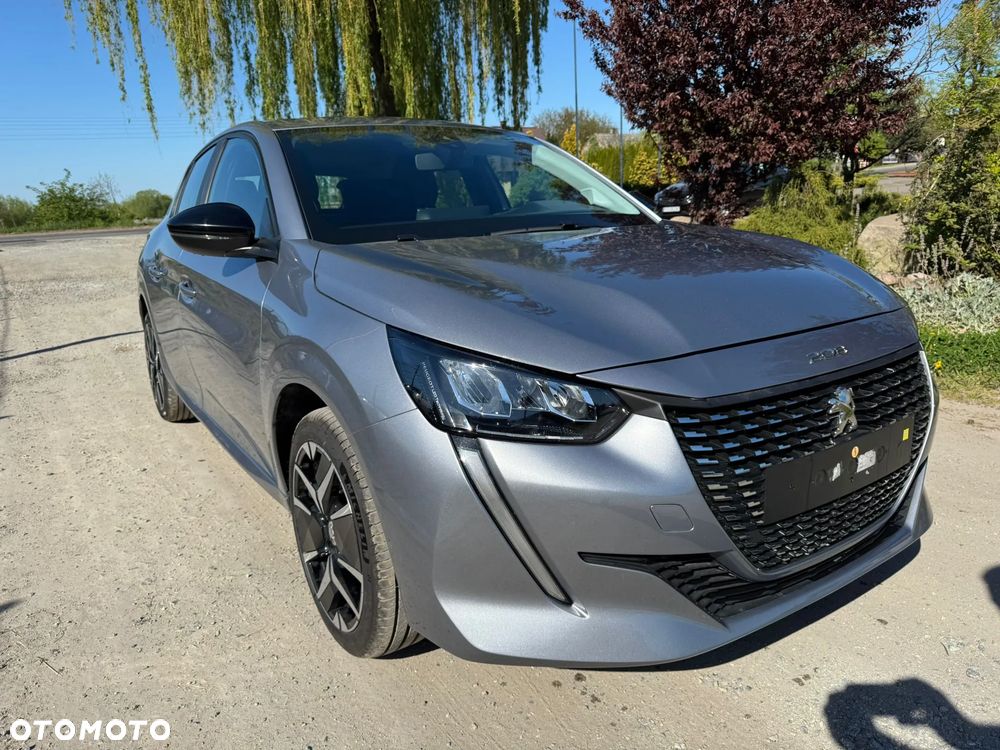 Peugeot 208 - 22