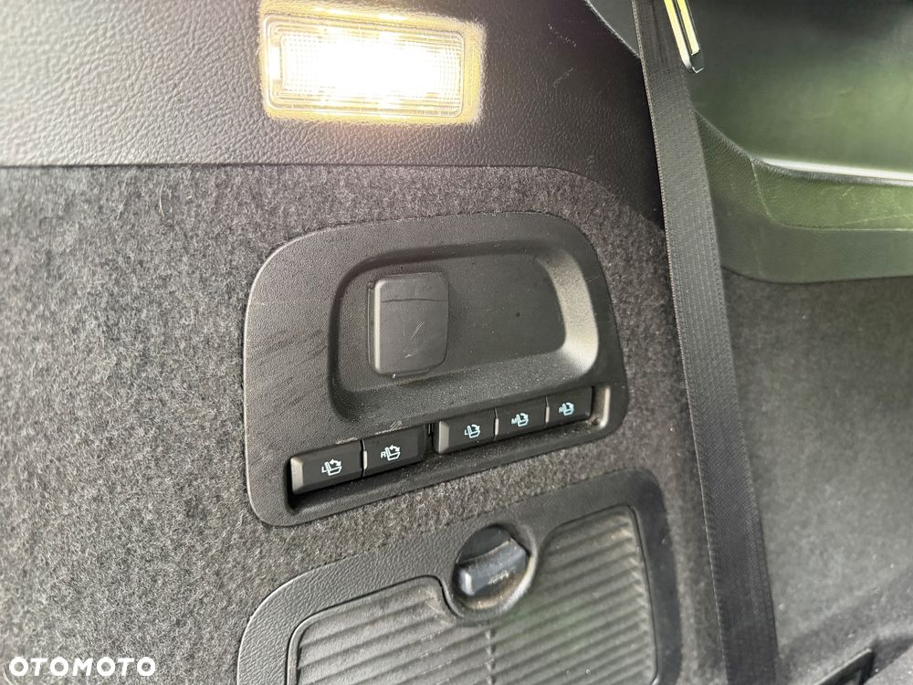 Ford Galaxy 1.5 EcoBoost S&S TITANIUM - 35