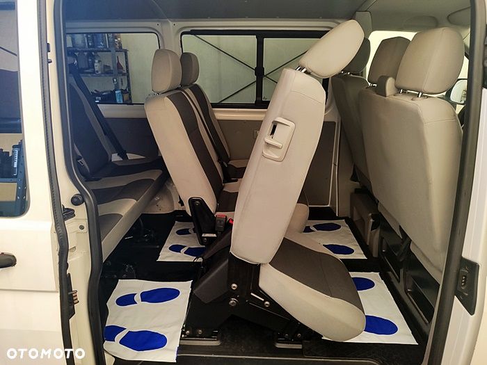 Volkswagen Caravelle - 34