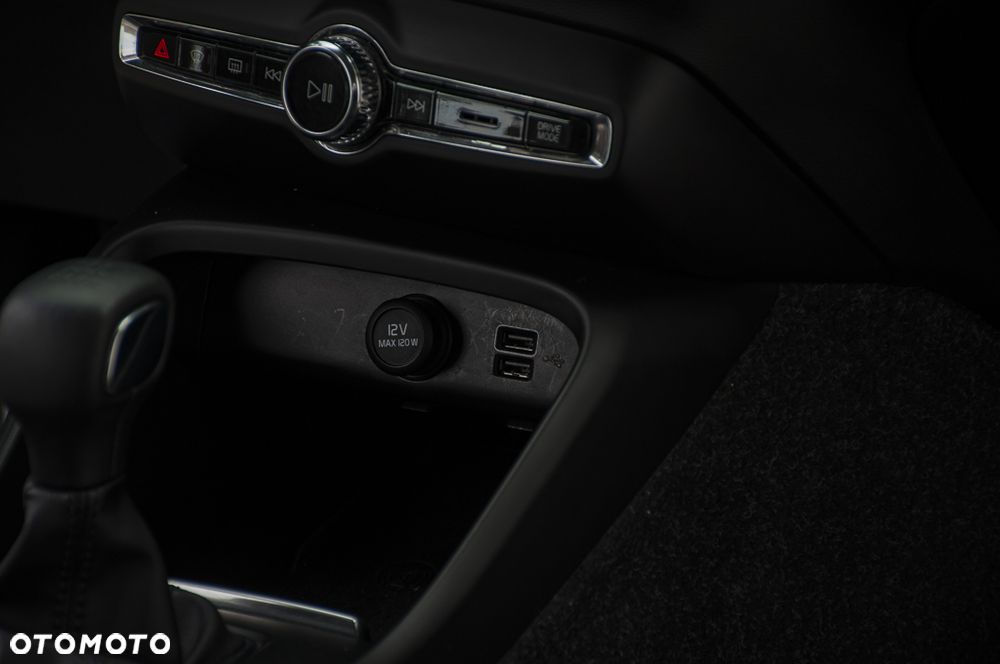 Volvo XC 40 T3 Inscription - 15