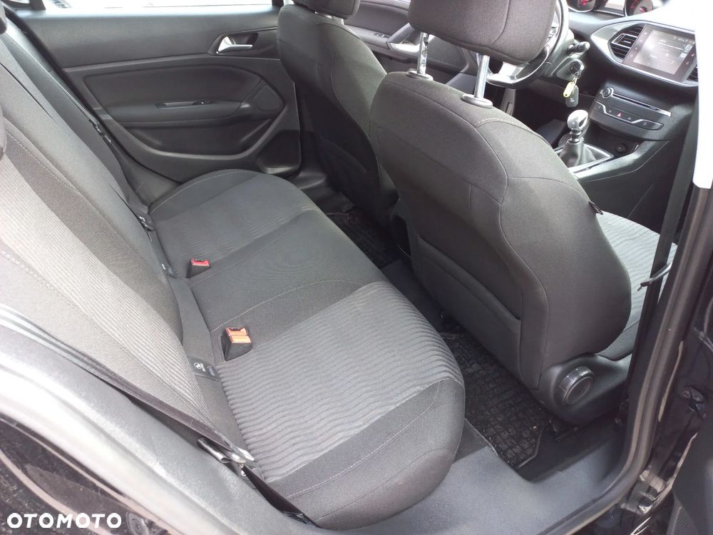 Peugeot 308 1.6 BlueHDi Allure S&S - 13