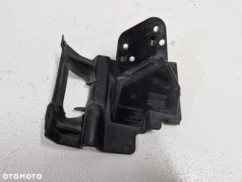 VOLVO XC70 2 II UCHWYT MOCOWANIE SPRYSKIWACZA LAMPY PRAWY PRZÓD PRAWE 30698147 - 5