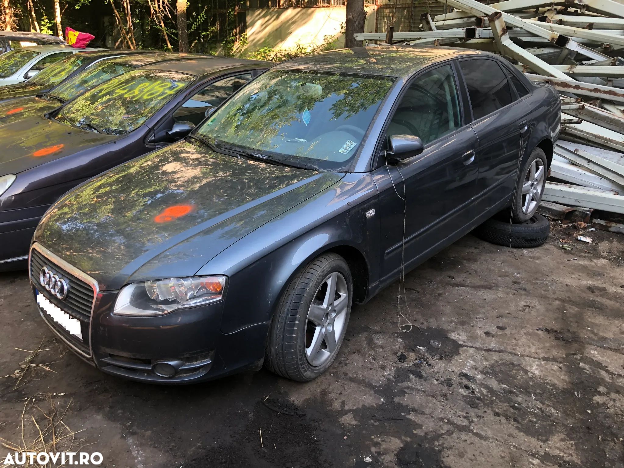Dezmembrez Audi A4 B7 gri 2.5  V6 TDI 2006 - 1