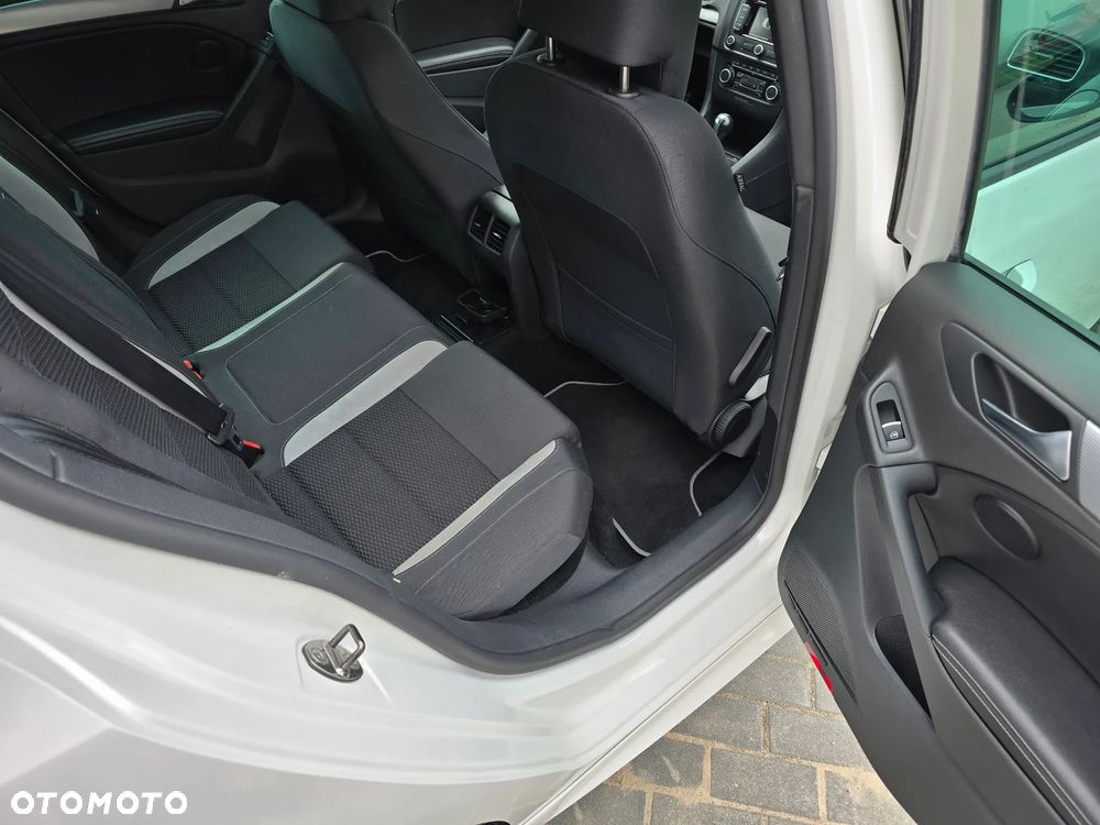 Volkswagen Golf 2.0 R DSG - 8