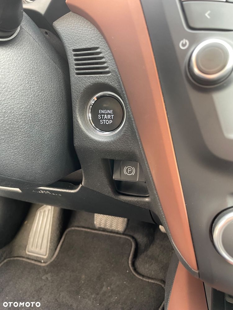 Toyota Avensis 2.0 Premium MS - 22