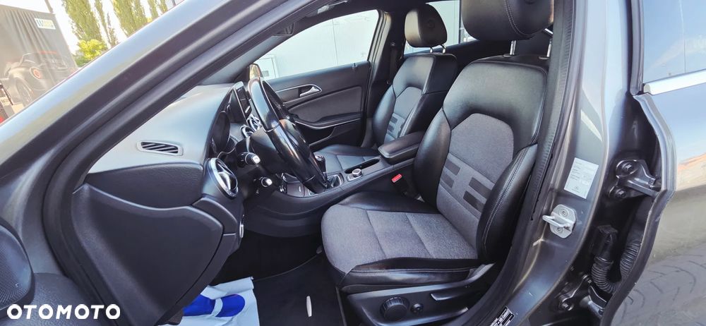 Mercedes-Benz GLA - 28