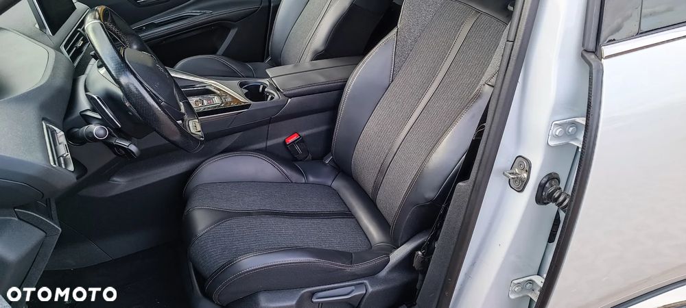 Peugeot 5008 - 11