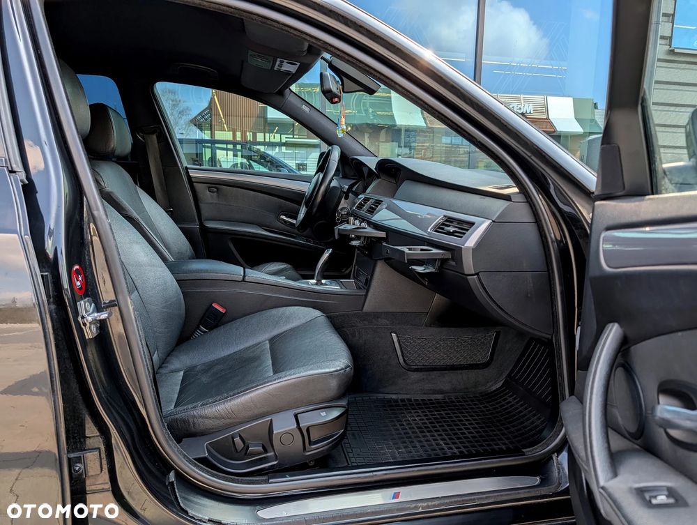 BMW Seria 5 530d Sport-Aut Edition Sport - 15